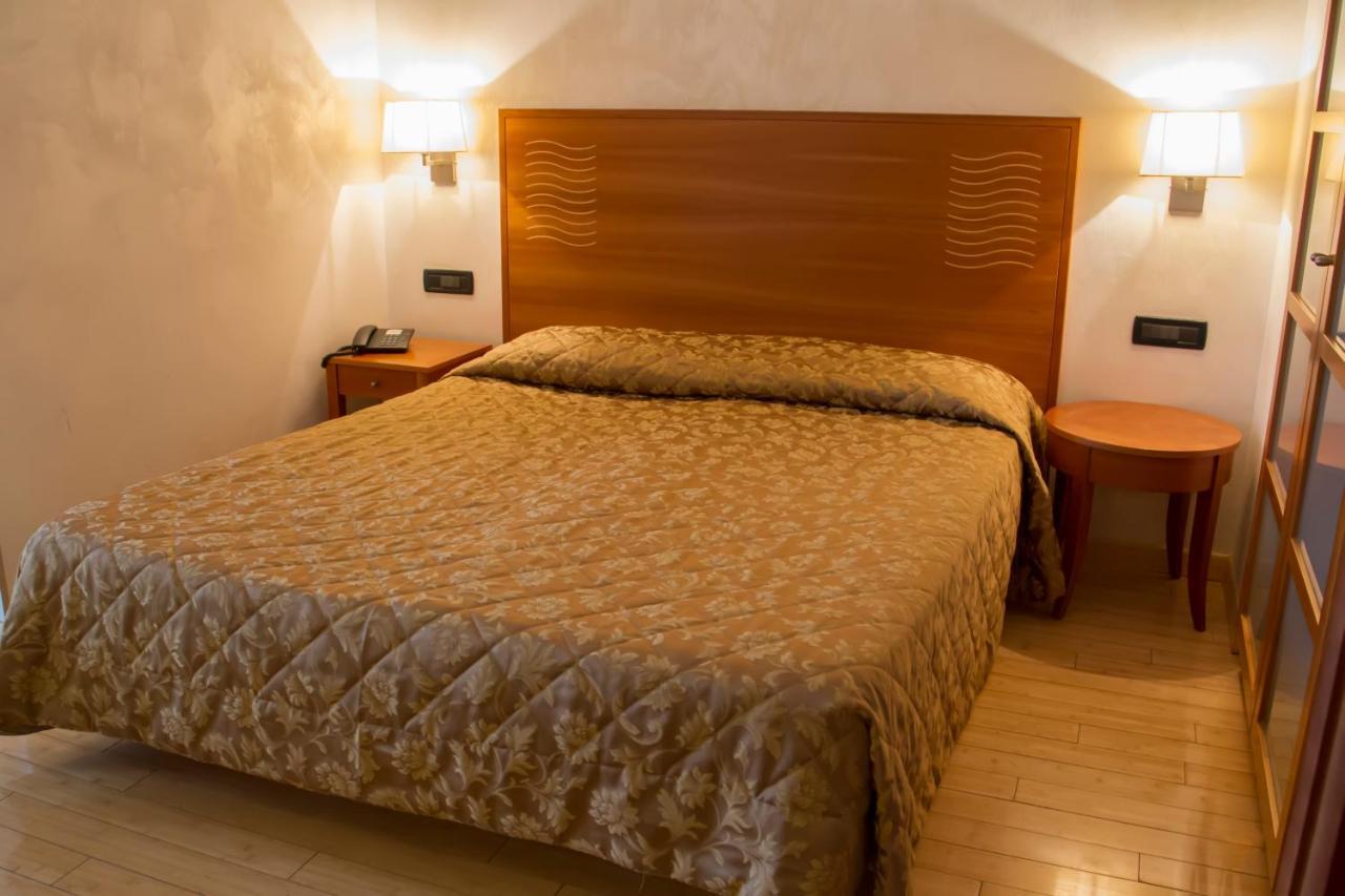 Hotel Continental Turin Luaran gambar