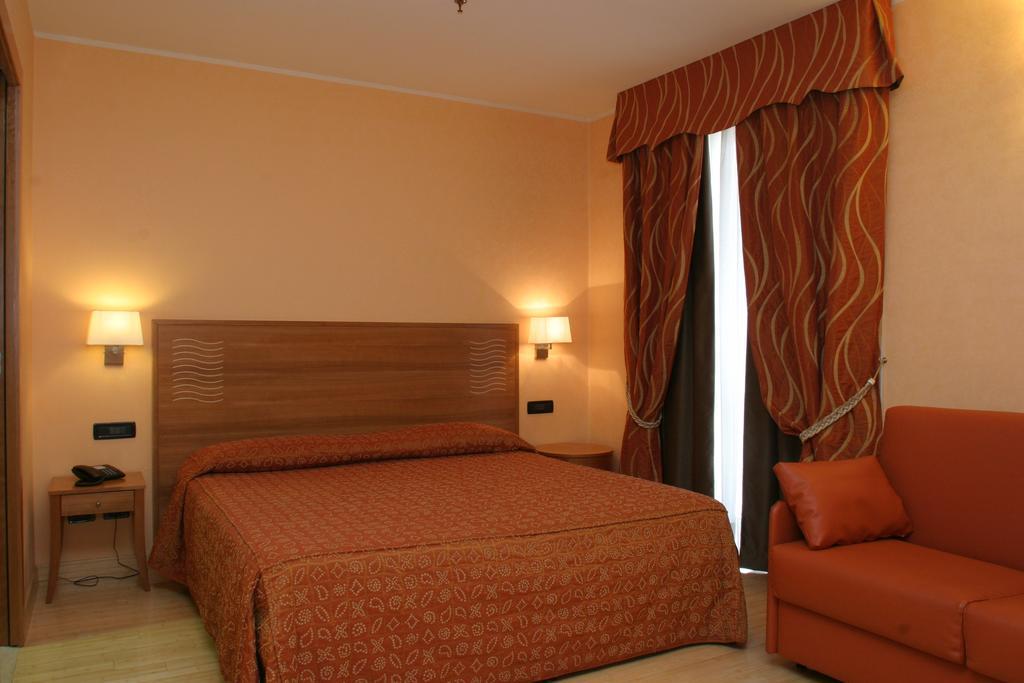 Hotel Continental Turin Bilik gambar